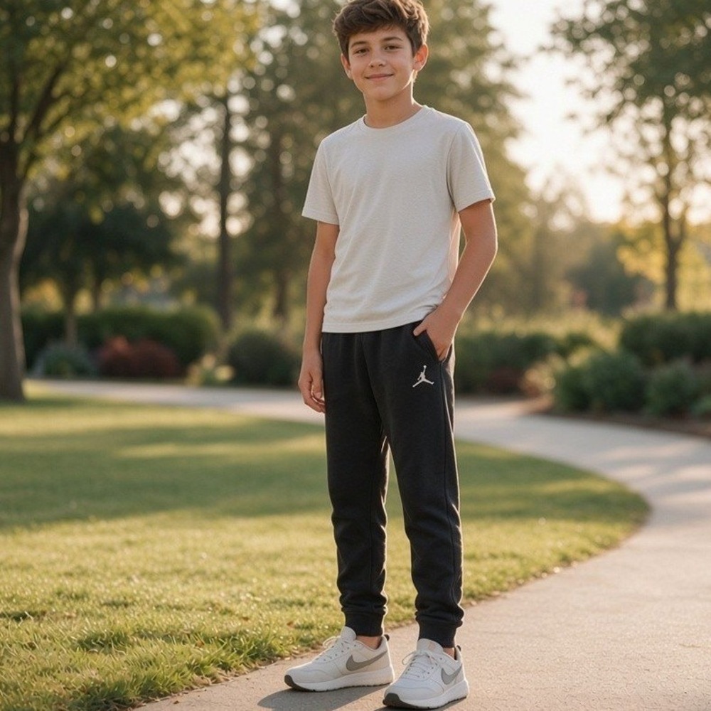 Jordan Sweatpants Boys L 12-13 YEARS Black Fleece Lined High Rise Straight Leg